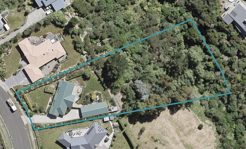 7 Marua Palm Grove, Timberlea, Upper Hutt - Carousel 1