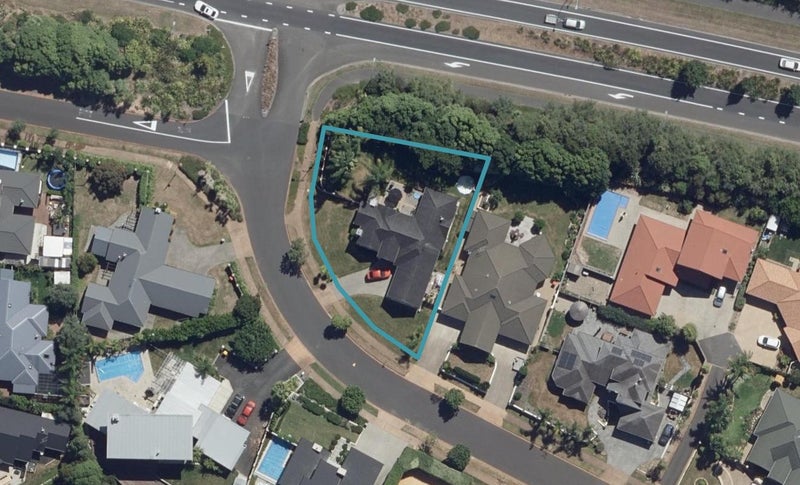 1 Raungawari Drive, Huntington, Hamilton - Carousel 1