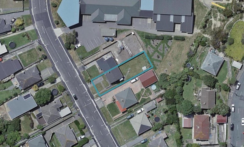 57 Strathmore Avenue, Strathmore Park, Wellington - Carousel 1