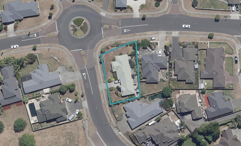 20 Nottingham Drive, Hamilton East, Hamilton - Carousel 1