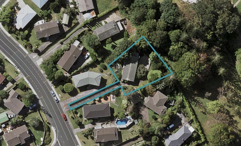 82 Sycamore Drive, Sunnynook, Auckland - Carousel 1