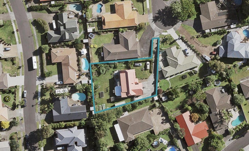 28 Perotti Place, Conifer Grove, Takanini - Carousel 1