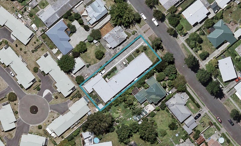 2/806 Cook Place, Raureka, Hastings - Carousel 1