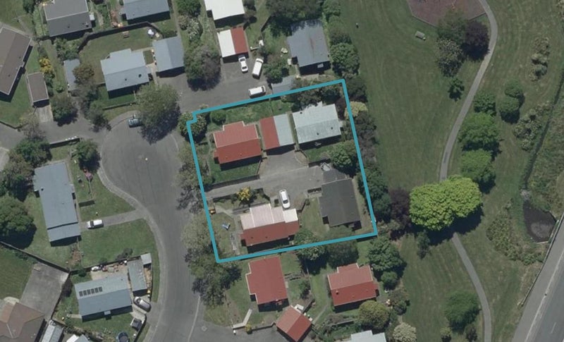 12 Heidi Place, Broomfield, Christchurch - Carousel 1