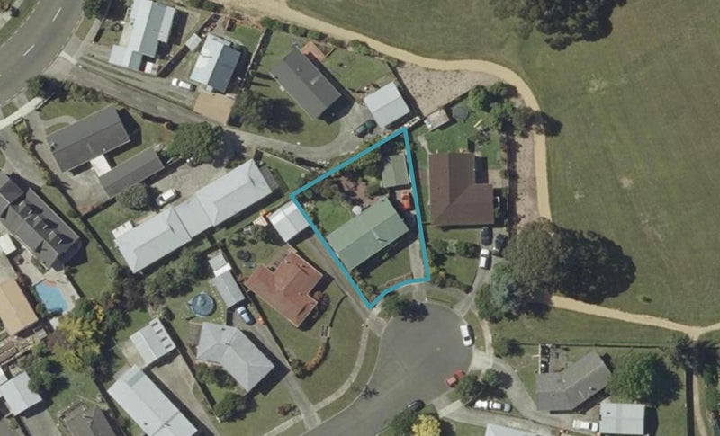 23 Lyndale Place, Kelvin Grove, Palmerston North - Carousel 1