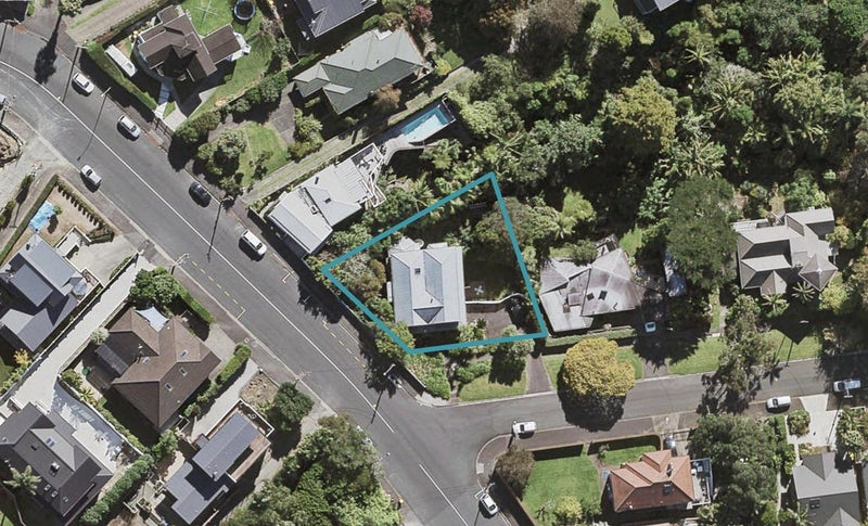 2 Awanui Street, Birkenhead, Auckland - Carousel 1