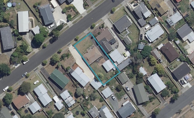 17 Rodney Street, Nawton, Hamilton - Carousel 1