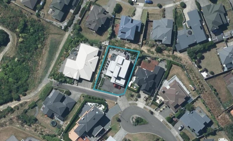 15 Aoraki Rise, Aotea, Porirua - Carousel 1