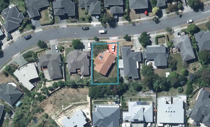 9 Spyglass Lane, Whitby, Porirua - Carousel 1