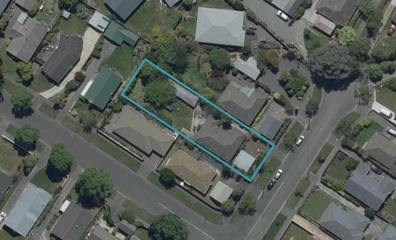 31 Manor Place, Bryndwr, Christchurch - Carousel 1