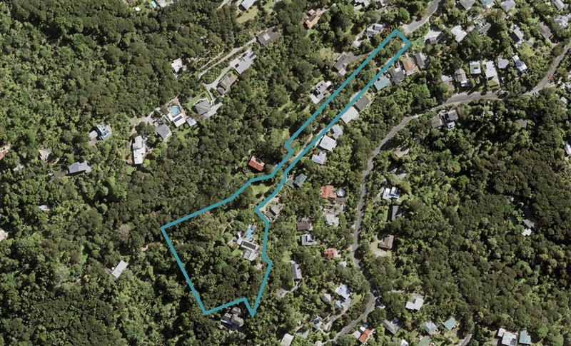 146 Takahe Road, Titirangi, Auckland - Carousel 1
