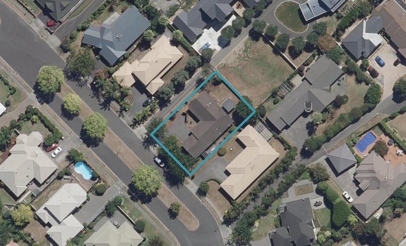 71 Harrowfield Drive, Harrowfield, Hamilton - Carousel 1