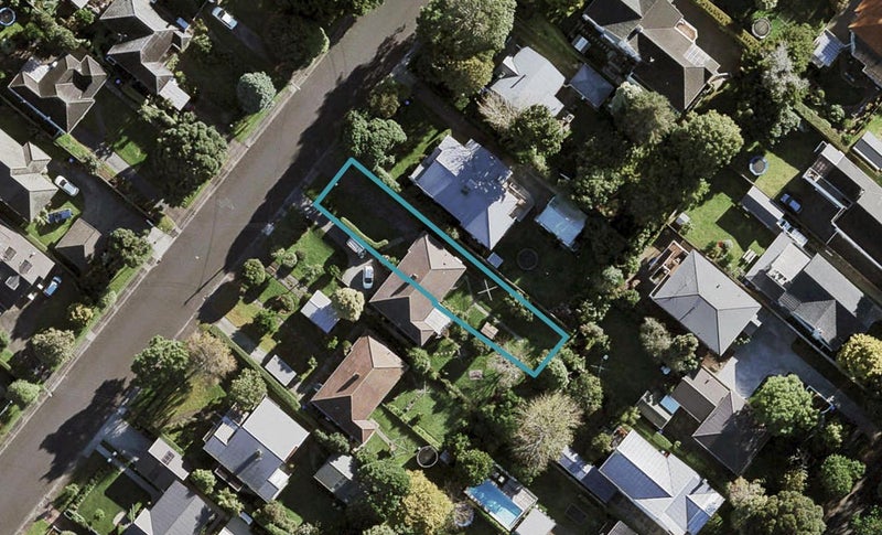 13A Duart Avenue, Mount Albert, Auckland - Carousel 1