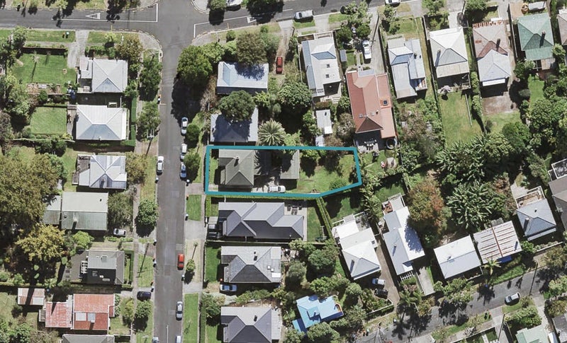29 Kingsland Avenue, Kingsland, Auckland - Carousel 1
