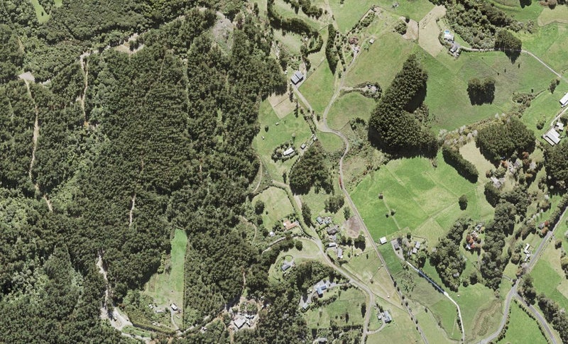 77 Anzac Valley Road, Waitākere, Auckland - Carousel 1