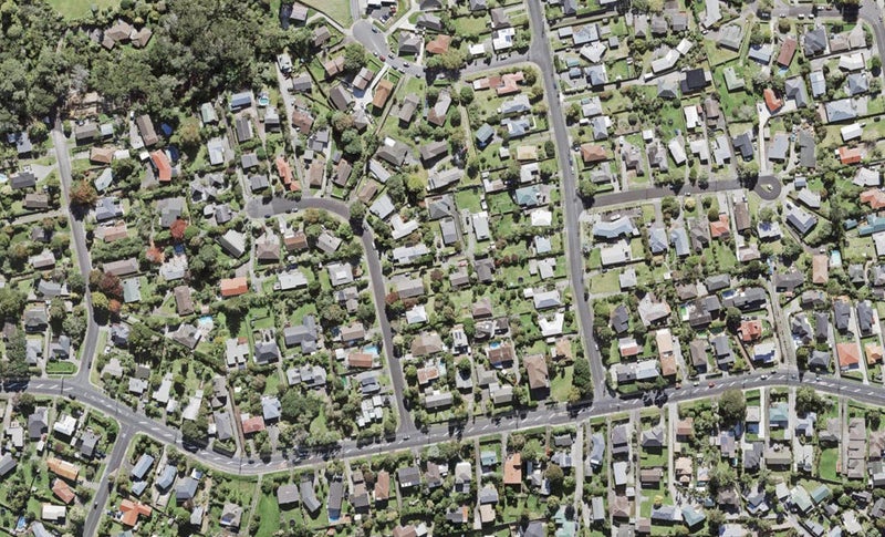 14A Pokapu Street, Titirangi, Auckland - Carousel 1