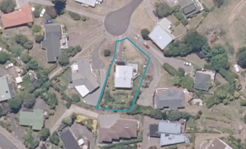 9 Earle Place, Acacia Bay, Taupo - Carousel 1