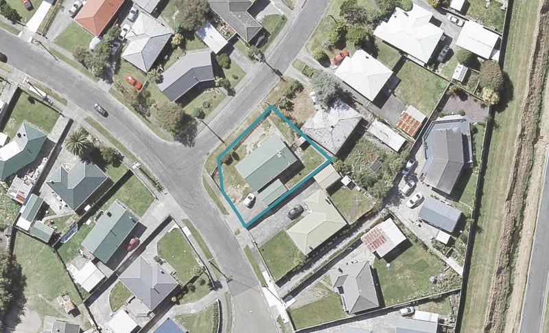 2 Halifax Street, Wainuiomata, Lower Hutt - Carousel 1