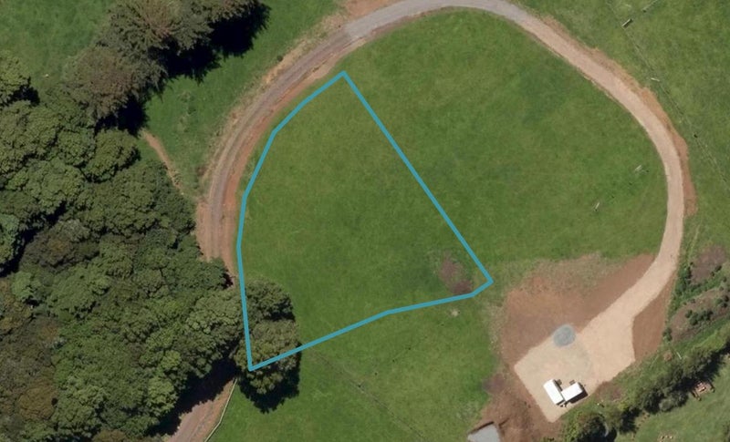 86 Pipiwai Road, NGARARATUNUA - Carousel 1