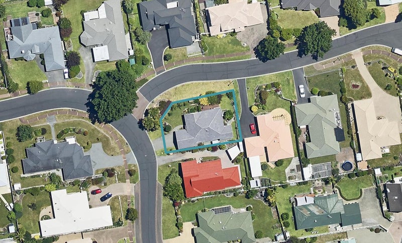 18 Huntington Drive, Bethlehem, Tauranga - Carousel 1