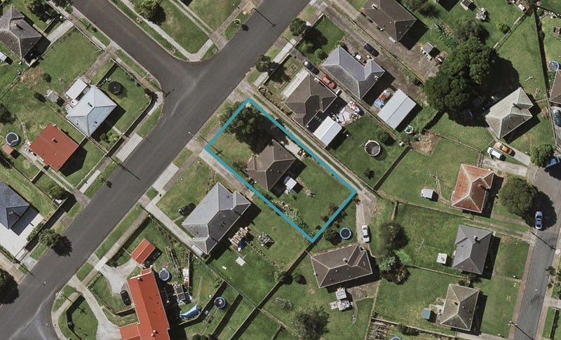 61 Gilbert Road, Otara, Auckland - Carousel 1