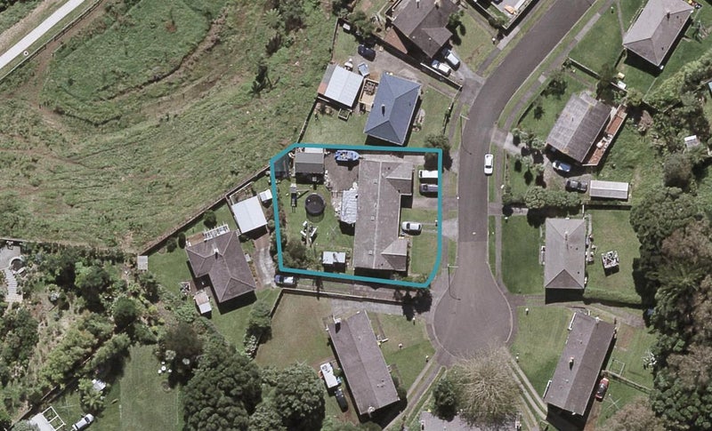 14 Marton Place, Marfell, New Plymouth - Carousel 1