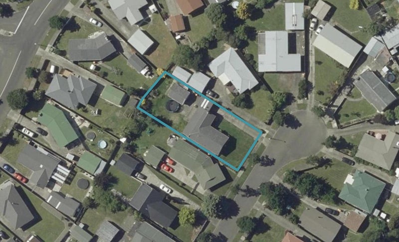 8 Motuoapa Place, Kelvin Grove, Palmerston North - Carousel 1