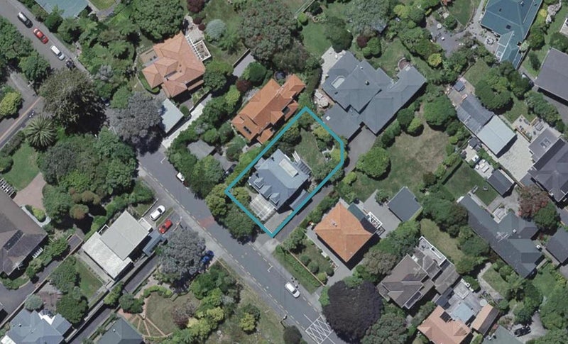14 Woodmancote Road, Khandallah, Wellington - Carousel 1