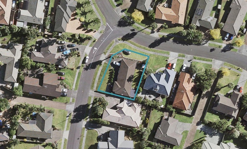 20 Lothian Brae, Wattle Downs, Auckland - Carousel 1