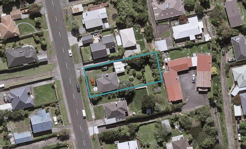 115 Seaview Road, Westown, New Plymouth - Carousel 1