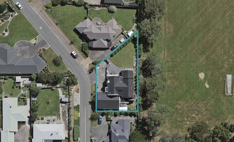 6 Glenroy Park Drive, Waikiwi, Invercargill - Carousel 1