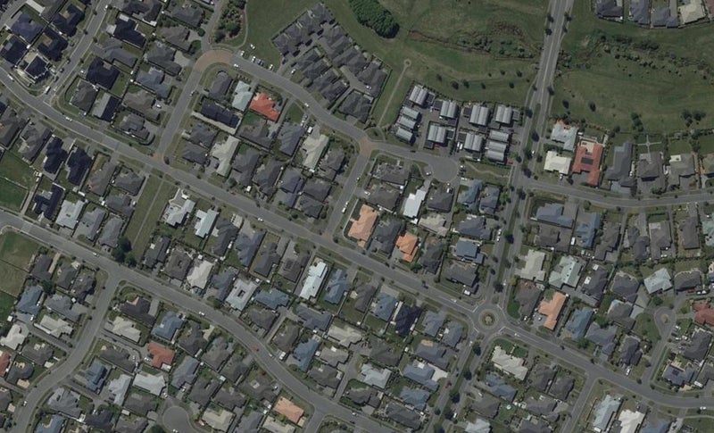 2 Date Crescent, Aidanfield, Christchurch - Carousel 1