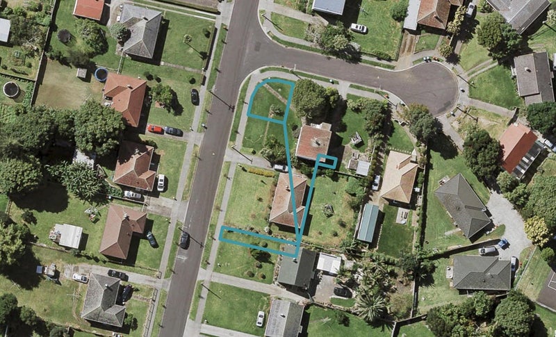 10 Hinaki Street, Point England, Auckland - Carousel 1