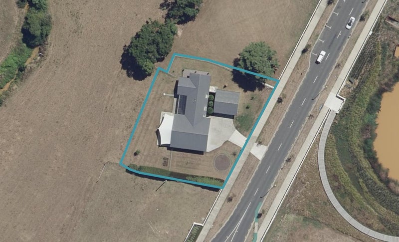 504 Tuhikaramea Road, Temple View, Hamilton - Carousel 1
