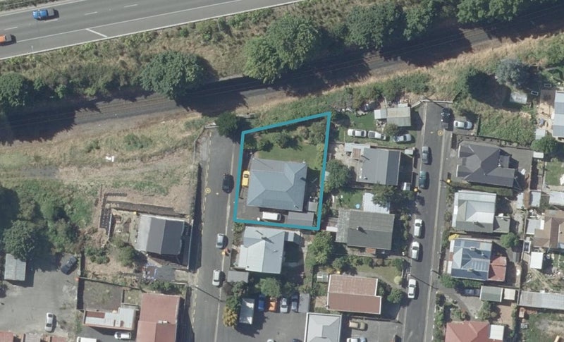 10 Laing Street, Caversham, Dunedin - Carousel 1
