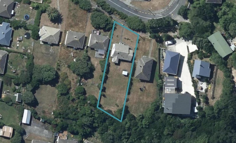 10 Downes Street, Titahi Bay, Porirua - Carousel 1