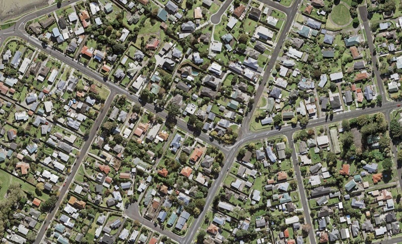 2 Boyd Avenue, Mangere Bridge, Auckland - Carousel 1