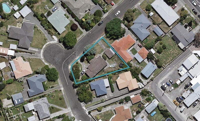 13 Henderson Crescent, Onekawa, Napier - Carousel 1