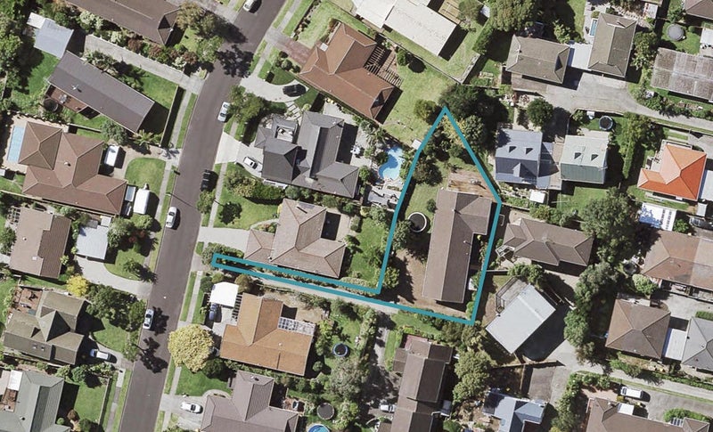 27 Majesty Place, Half Moon Bay, Auckland - Carousel 1