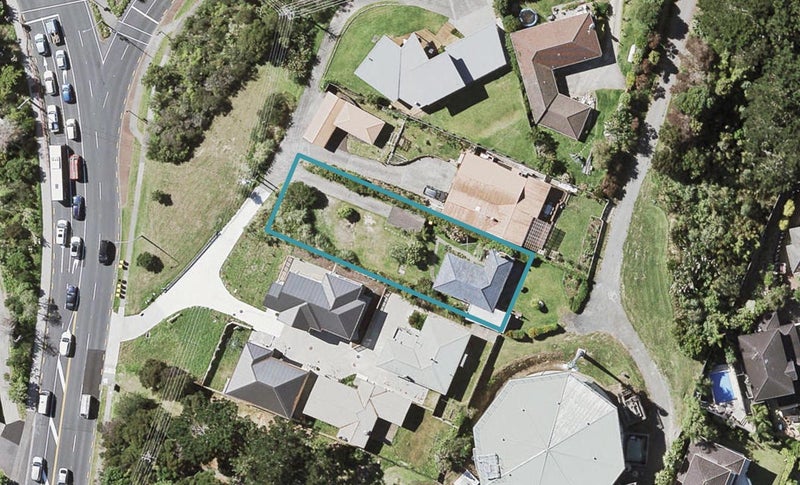521 East Coast Road, Murrays Bay, Auckland - Carousel 1
