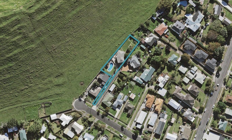 23 Putini Road, Mangere Bridge, Auckland - Carousel 1