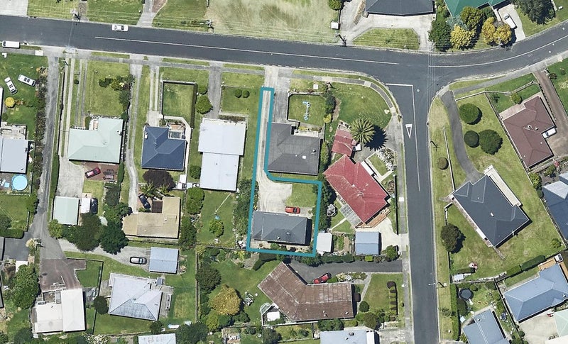 50B Esk Street, Parkvale, Tauranga - Carousel 1