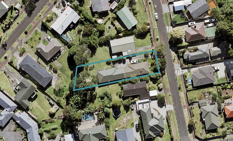 2/19 Windermere Crescent, Blockhouse Bay, Auckland - Carousel 1