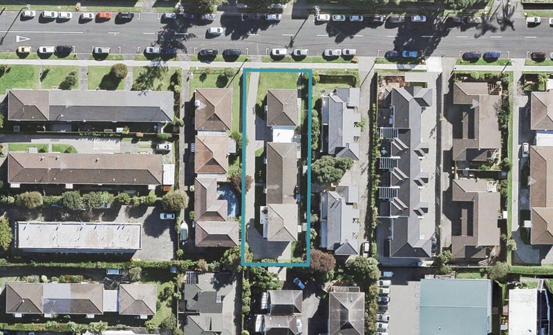 2/32 Inverness Road, Browns Bay, Auckland - Carousel 1