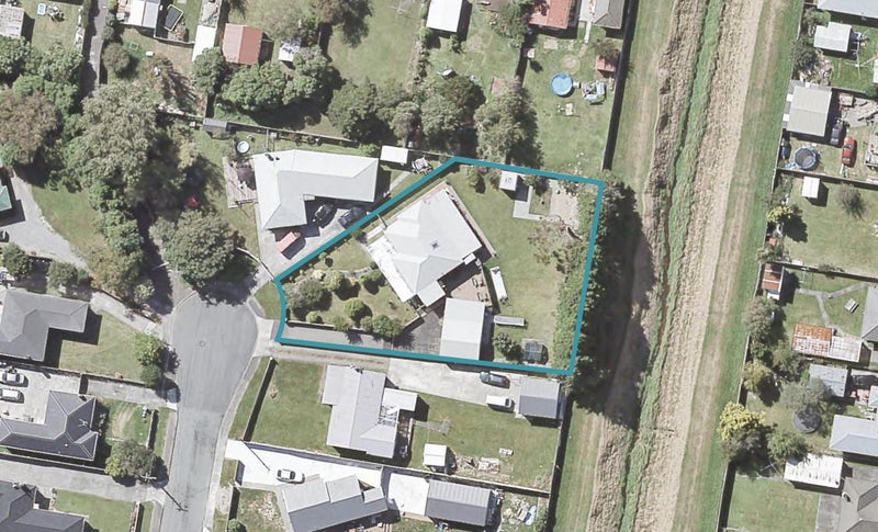 82 Westminster Road, Wainuiomata, Lower Hutt - Carousel 1