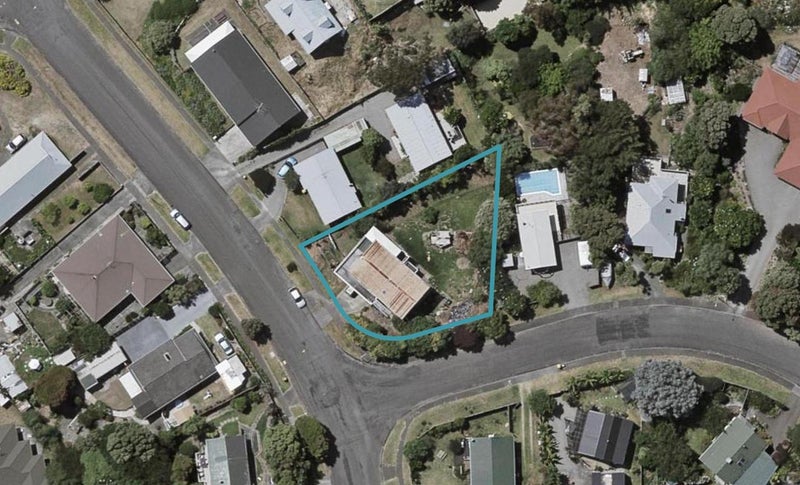 5 Campion Road, Waikanae Beach, Waikanae - Carousel 1