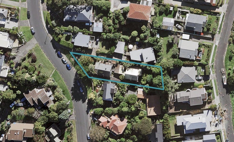 2/16 Colonial Road, Birkenhead, Auckland - Carousel 1