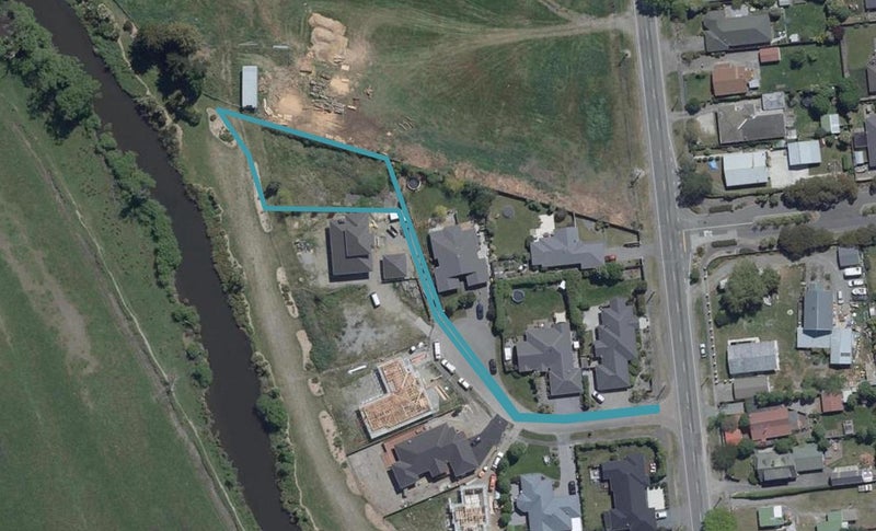 8 Riverside Lane, Spencerville, Christchurch - Carousel 1