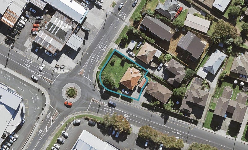 39 Carr Road, Three Kings, Auckland - Carousel 1