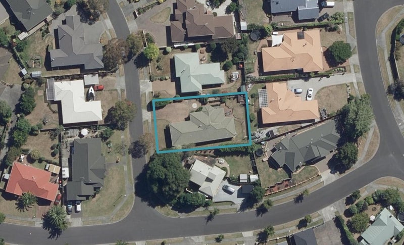4 Guernsey Place, Grandview Heights, Hamilton - Carousel 1